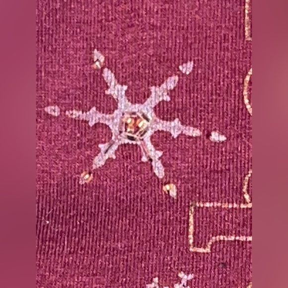 Abercrombie and & Fitch wine snowflake moose top y2k size Large Bella Swan - Picture 3 of 5